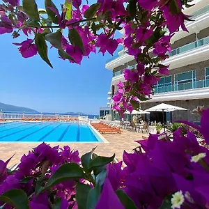 4* Hotel Toto &